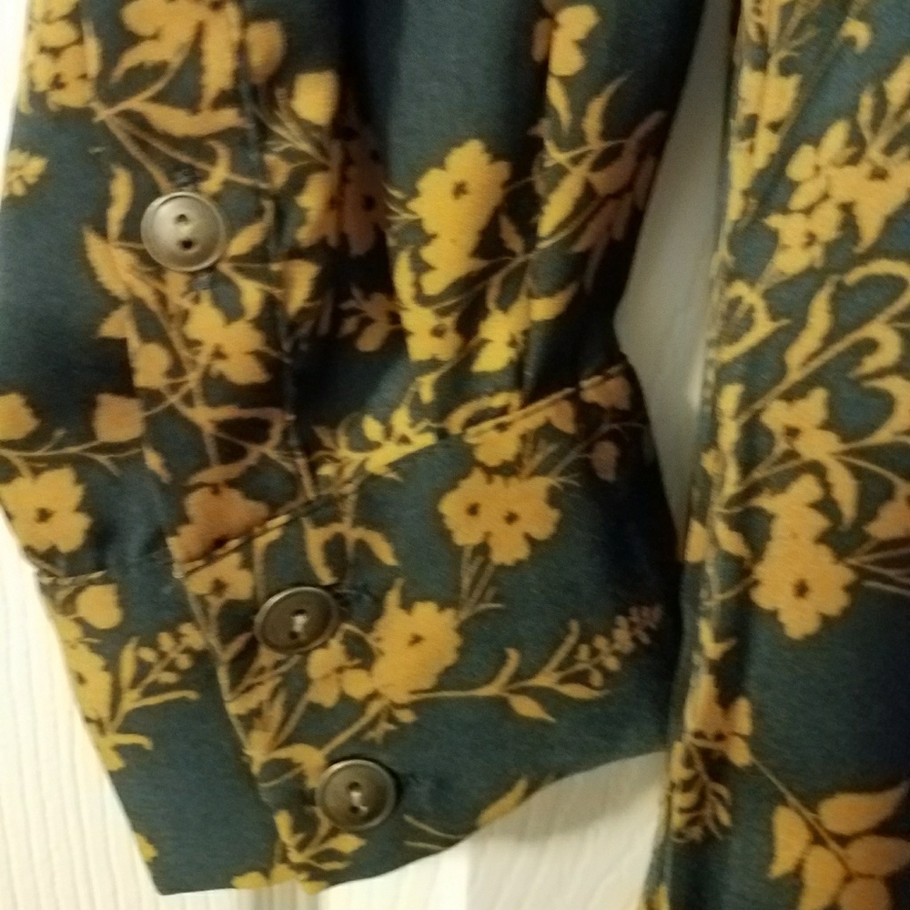 Dress - Picture 4 of 4